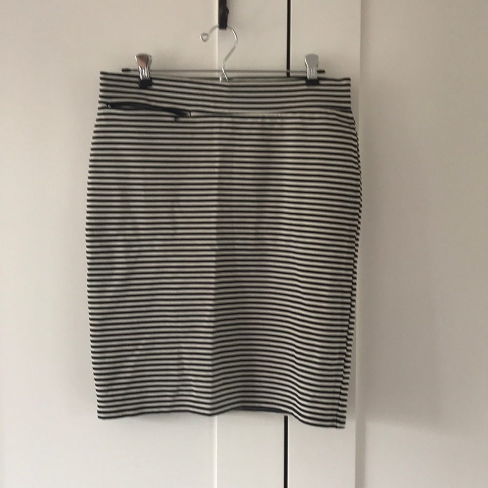 Toad&co black/white striped skirt - M